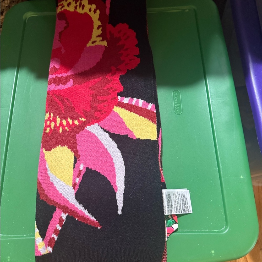 Farm Rio Flower Scarf NWT Brilliant colors, long substantial keep you warm Cozy